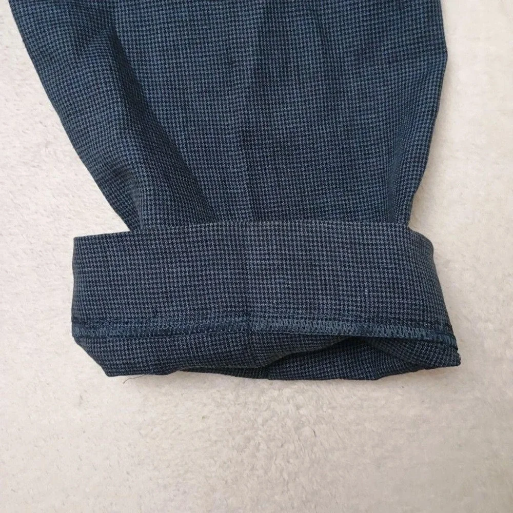 Banana Republic label or